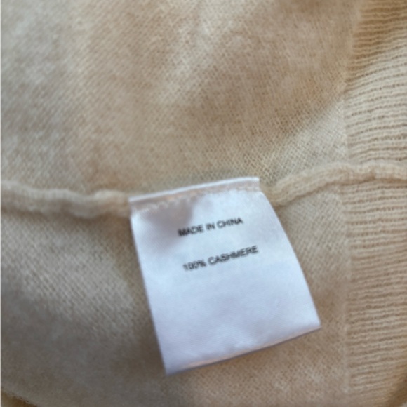 Quince Women's Elegant Cashmere Cream Crew Neck Sweater Size Medium - Picture 5 of 9